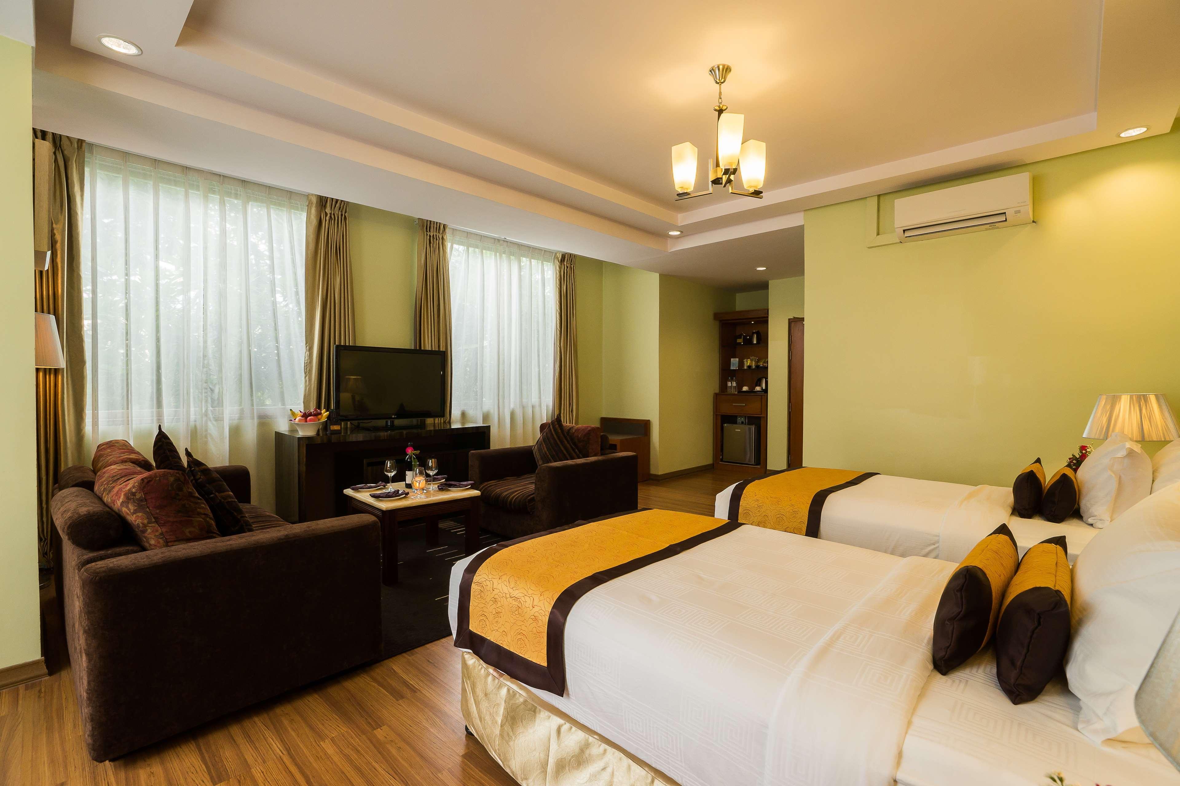 Best Western Green Hill Hotel Янгон Екстер'єр фото